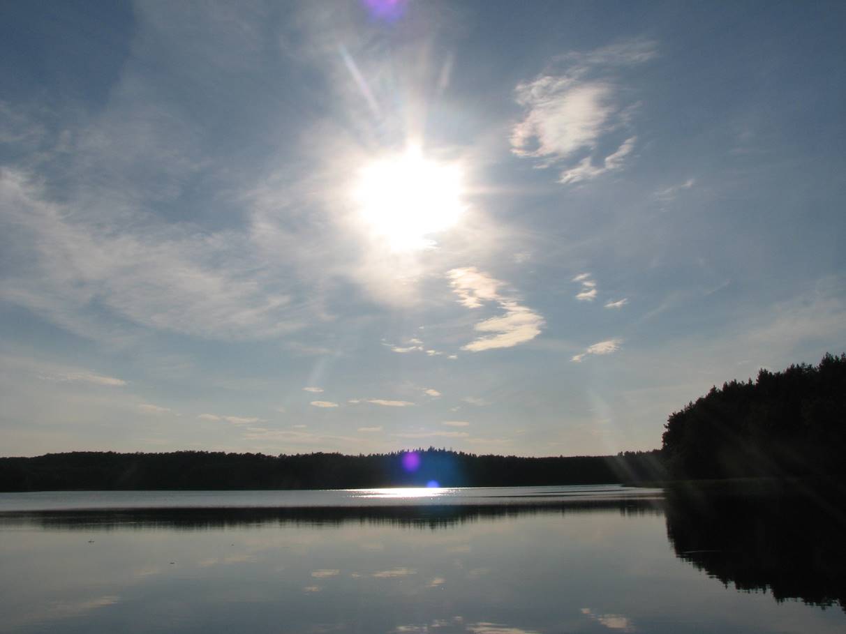 Obraz zawierajcy woda, niebo, zewntrzne, jezioro

Opis wygenerowany automatycznie